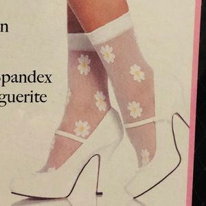 Sheer Daisy Anklets